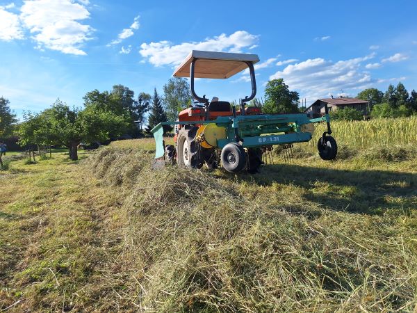 Obraceč sena-používaný-Kubota
